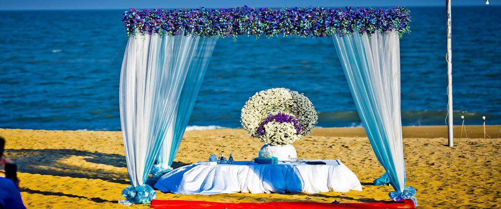 Mandap decor, Beach side lawn