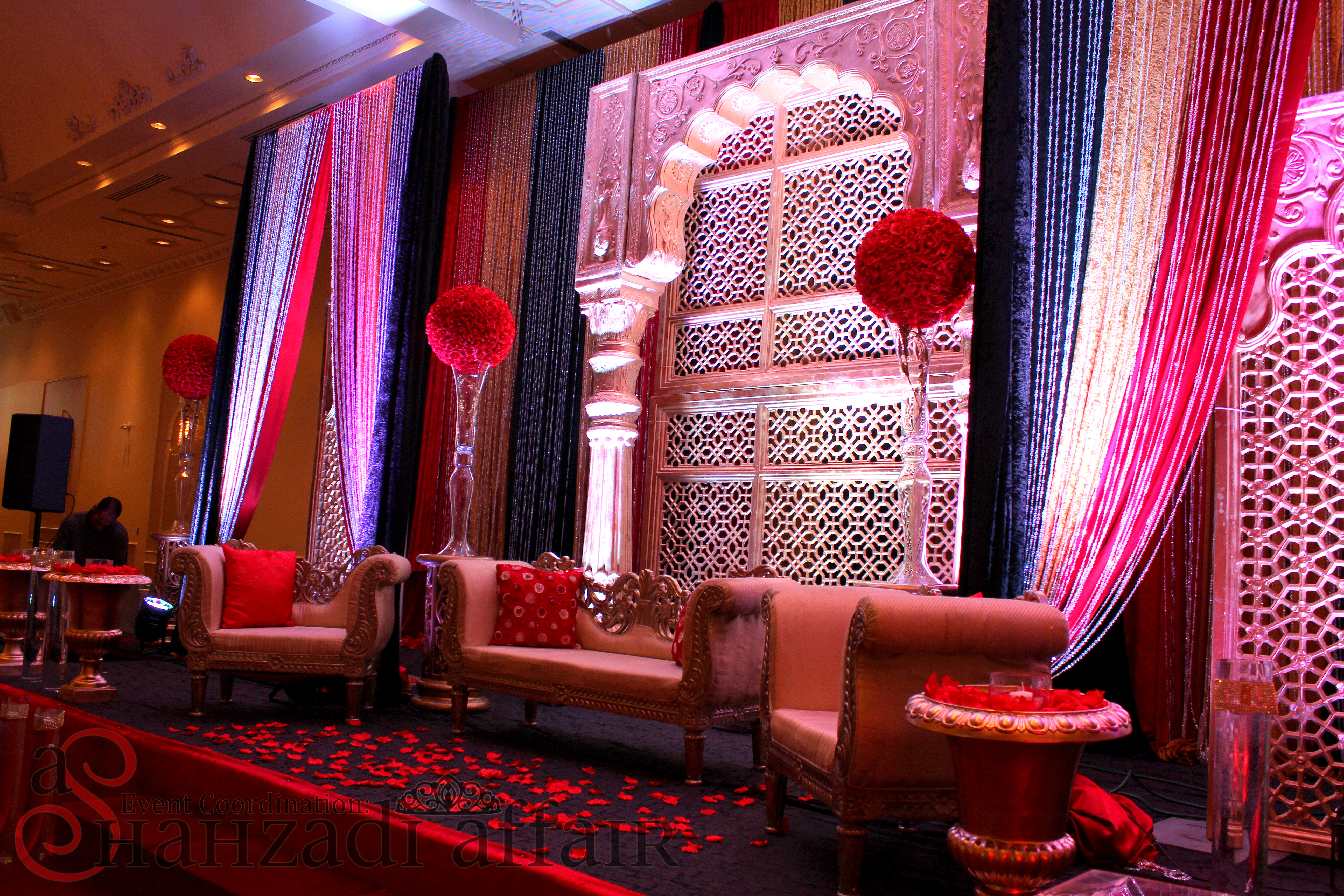 Red roses for Walima decorations