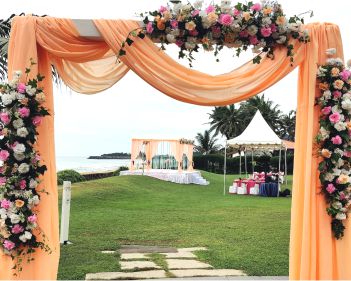 beach wedding entrance decor