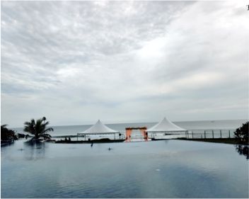 beach wedding radisson blu mahabalipuram stage decor