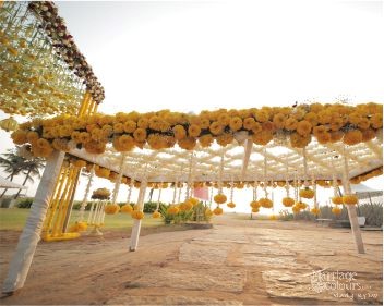 chaddar floral umbrella for bride