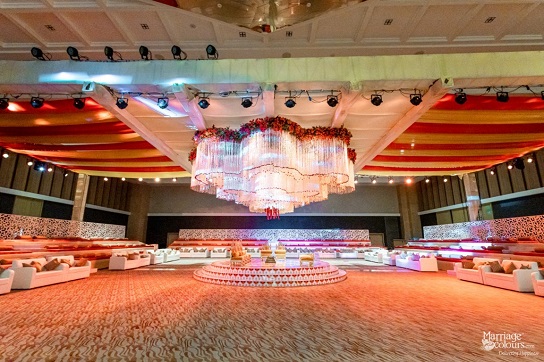 grand wedding decor, luxury wedding, kochy hyatt