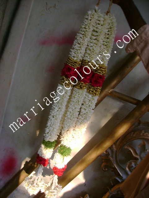 White Lilly Garland-flower garlands for indian weddings