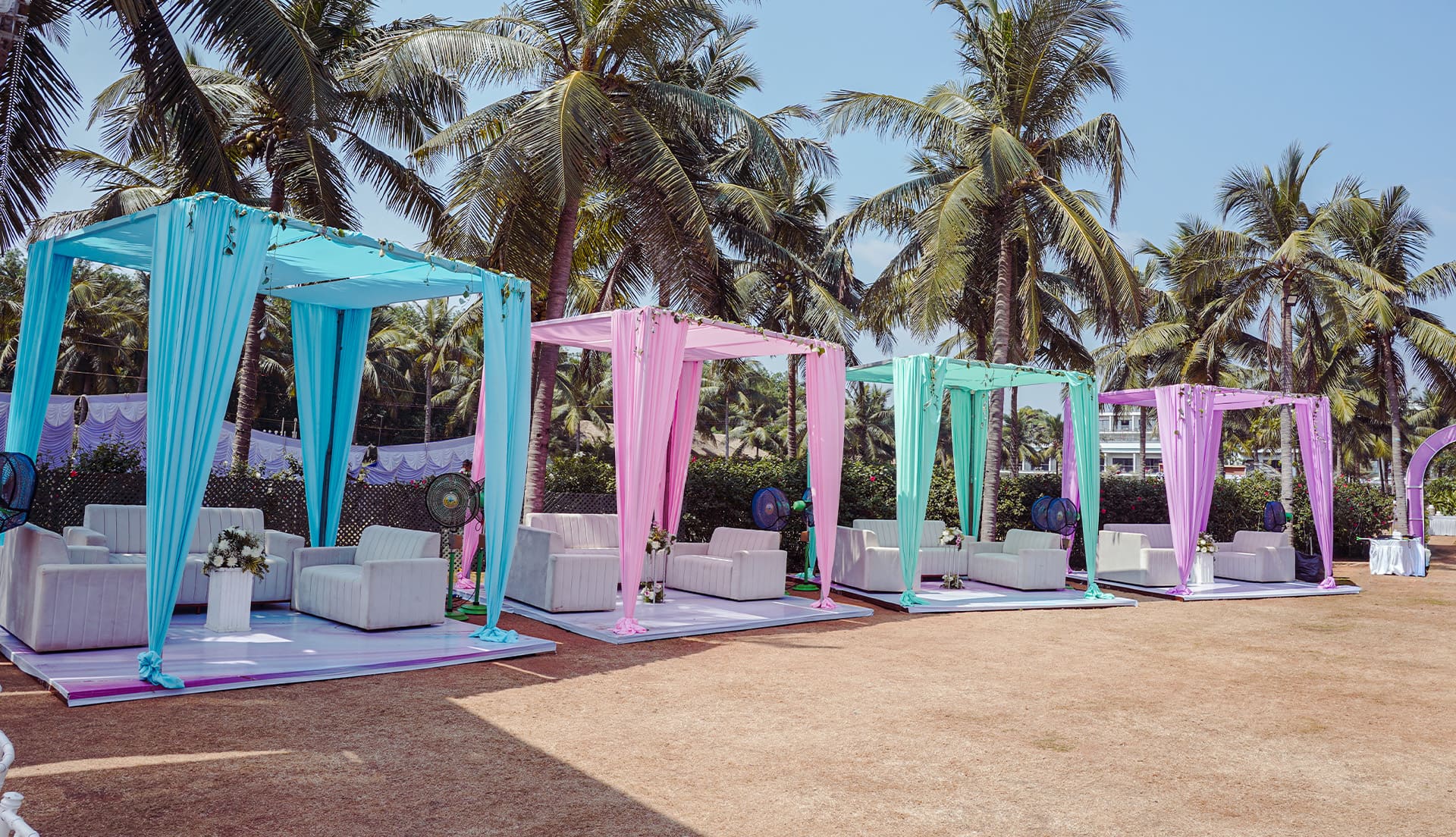 sheraton-grand-mehendi-decor-guest-seating-ambience