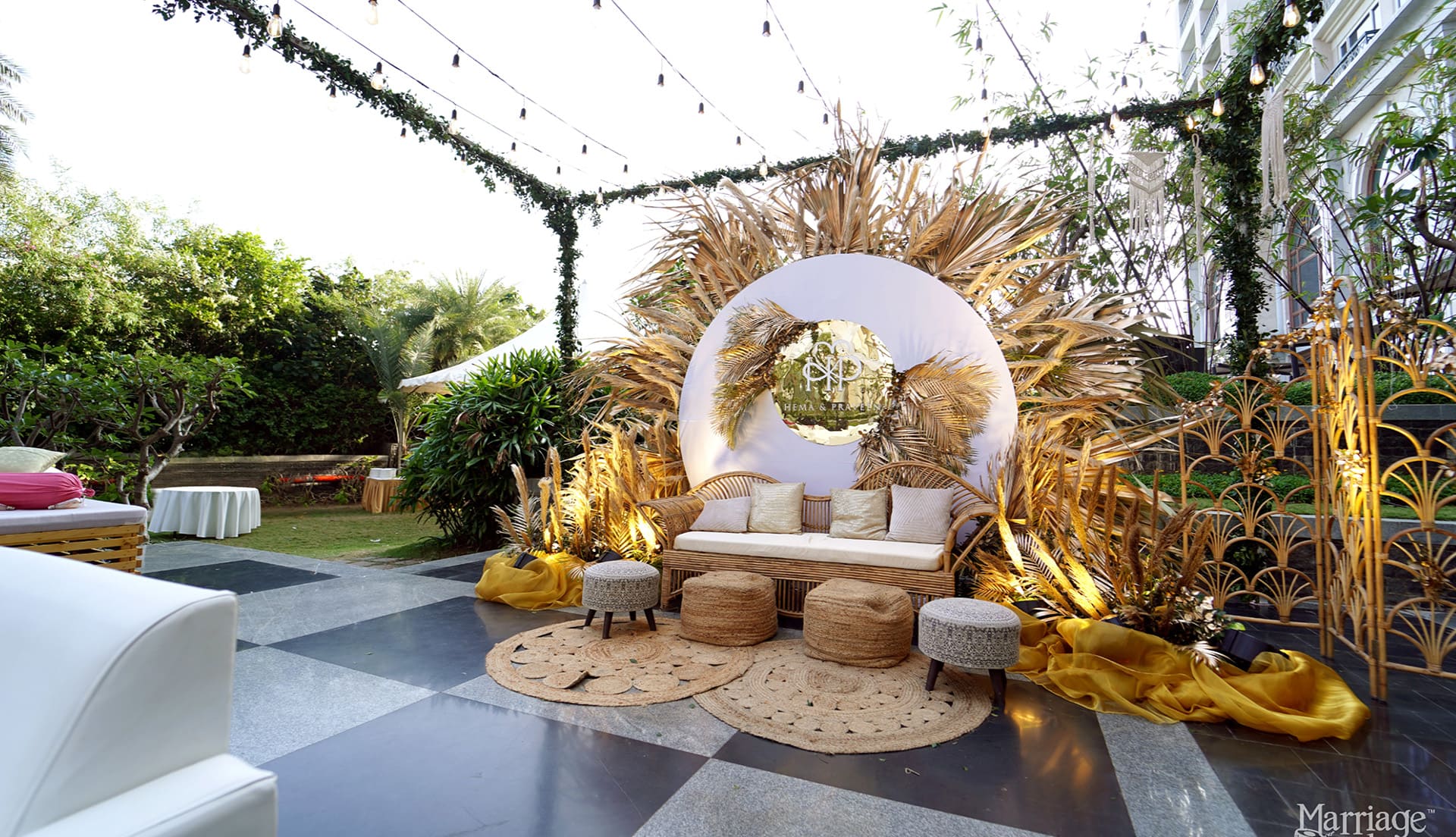 the-leela-palace-mehendi-decor-stage-designs-florals-