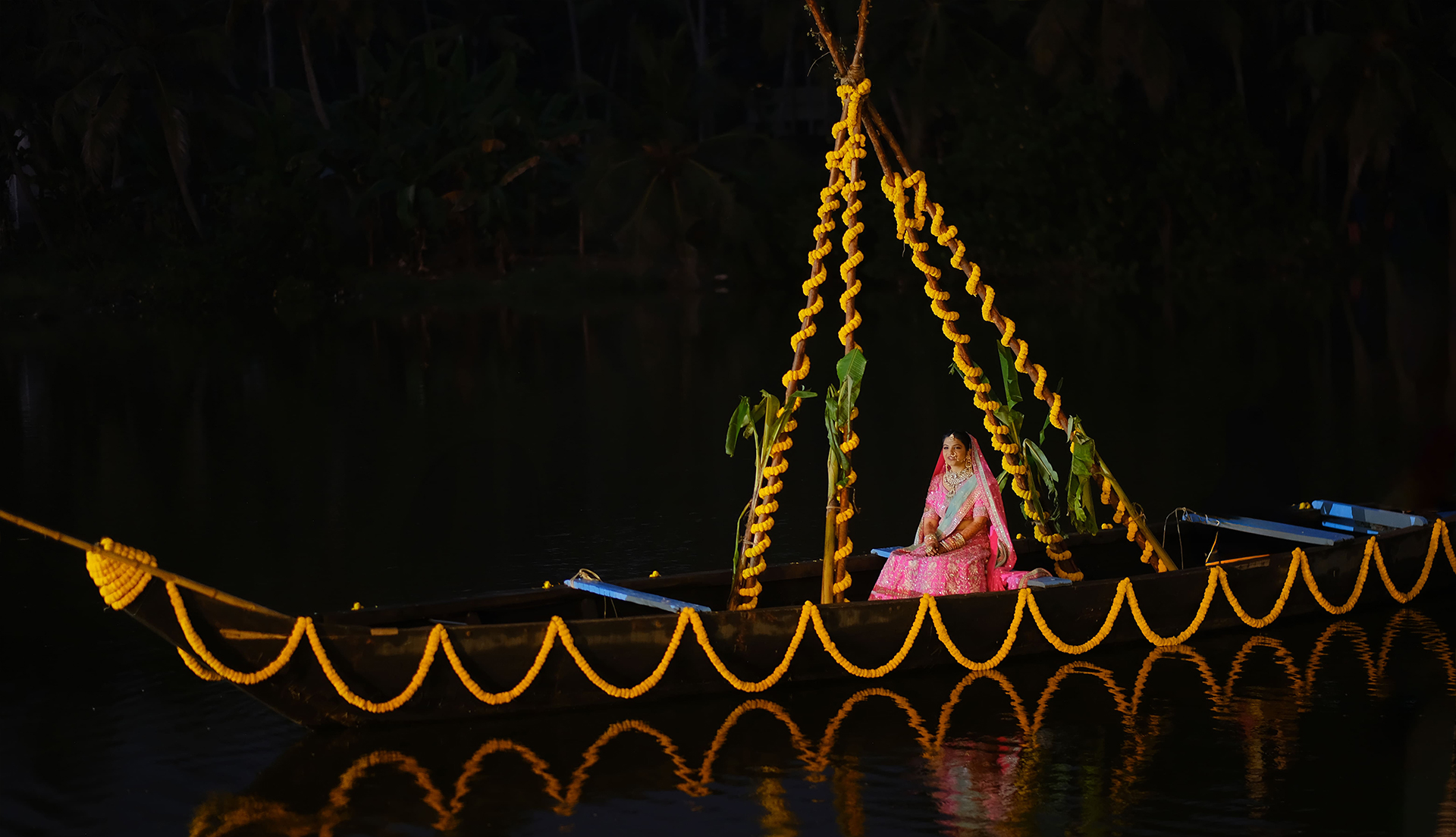 Kerala destination wedding bride entry on a boat